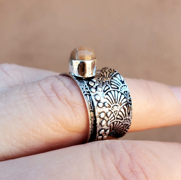 New Natural Sunstone 925 Silver Spinner Ring. - Picture 15 of 16